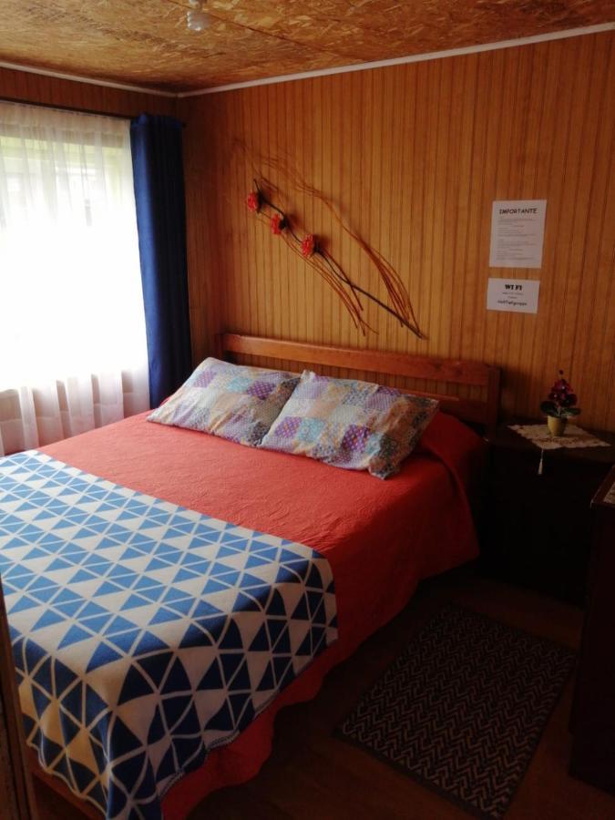"Mi Hostal Tu Casa" Hostal Familiar Solo Empresas, Turistas Y Viajeros Espacio Para Bicicletas Y Motos Пуерто Монт Екстериор снимка