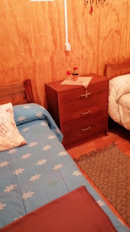 "Mi Hostal Tu Casa" Hostal Familiar Solo Empresas, Turistas Y Viajeros Espacio Para Bicicletas Y Motos Пуерто Монт Екстериор снимка