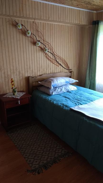 "Mi Hostal Tu Casa" Hostal Familiar Solo Empresas, Turistas Y Viajeros Espacio Para Bicicletas Y Motos Пуерто Монт Екстериор снимка