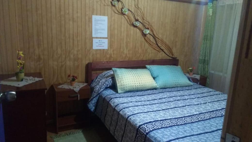"Mi Hostal Tu Casa" Hostal Familiar Solo Empresas, Turistas Y Viajeros Espacio Para Bicicletas Y Motos Пуерто Монт Екстериор снимка