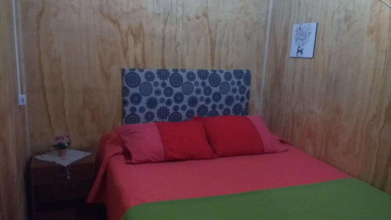 "Mi Hostal Tu Casa" Hostal Familiar Solo Empresas, Turistas Y Viajeros Espacio Para Bicicletas Y Motos Пуерто Монт Екстериор снимка
